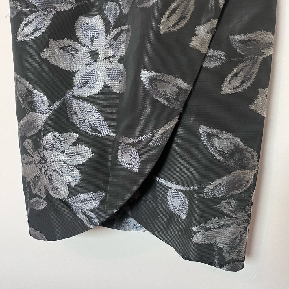 Lauren Nazima Silver Sequin Floral Brocade Cocktail Dress – Size 4 - Picture 5 of 10